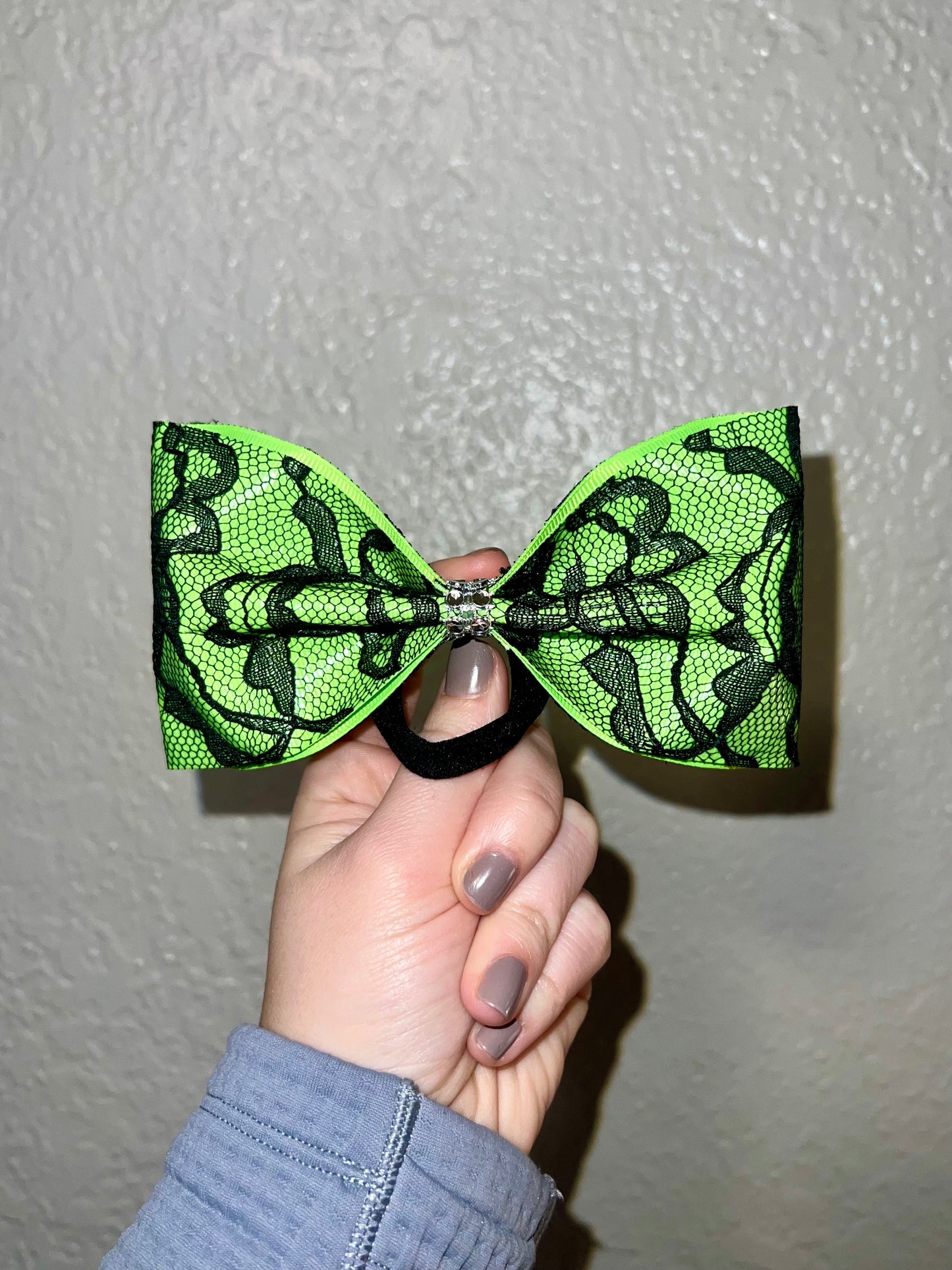 Neon Green and Black Lace Tailless Bow